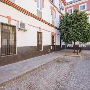 Sevillano Apto En Centro Cerca De Santa Justa Seville