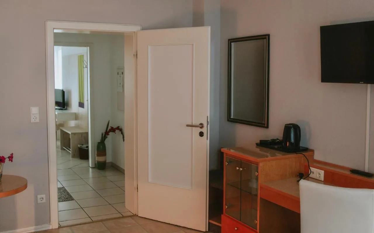 Pension Tokus Nuremberg Apartment